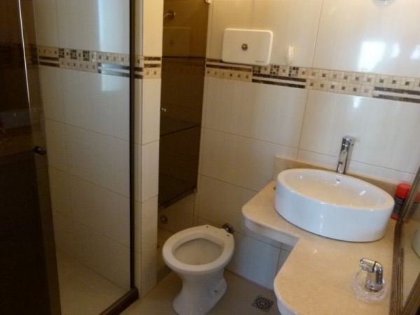 Departamento en alquiler frente a playa brava